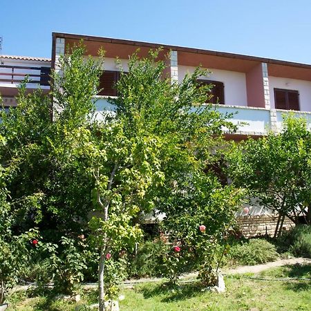 Apartments Slavica Раб Екстер'єр фото