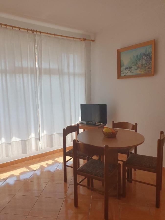 Apartments Slavica Раб Екстер'єр фото